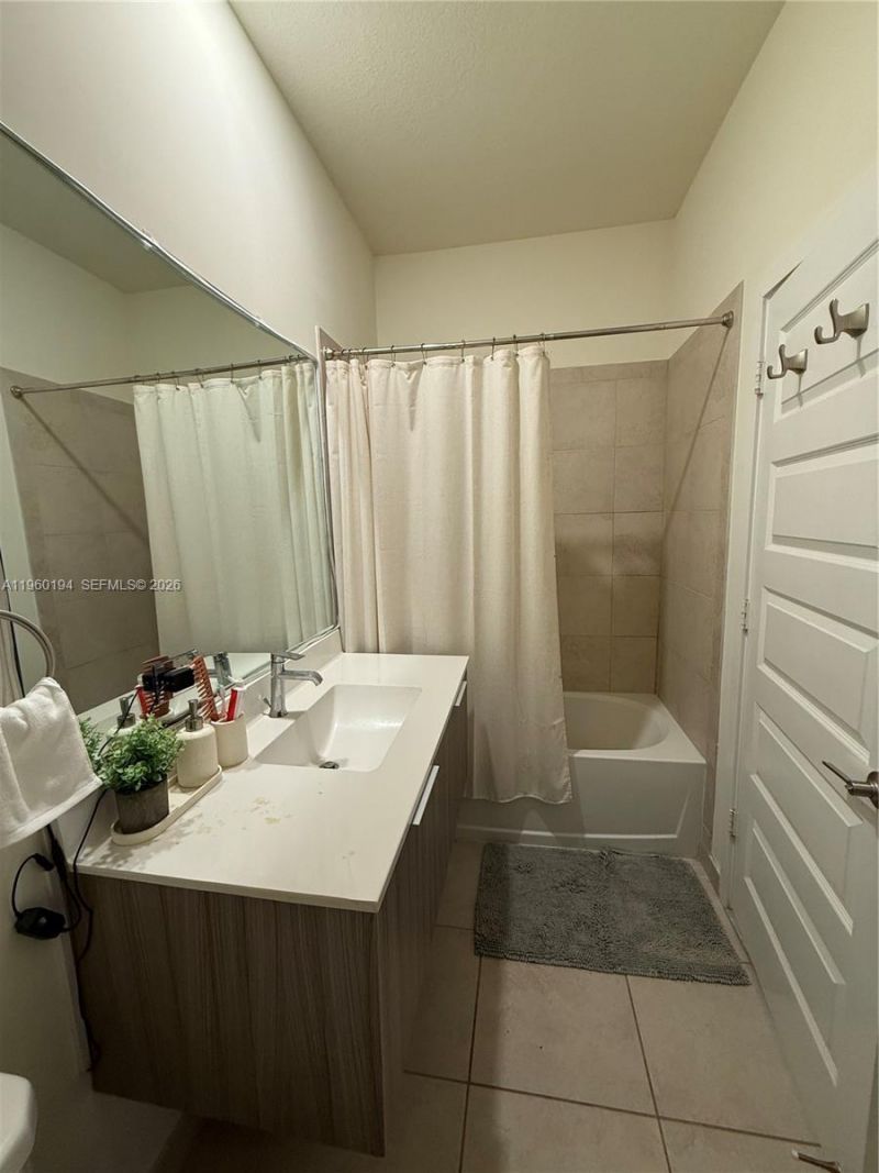 7815 NW 104th Ave , Unit 32, Doral, FL 33178 Photo