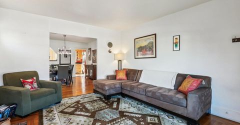 3170 Carly Way, Sacramento, CA 95816 Photo