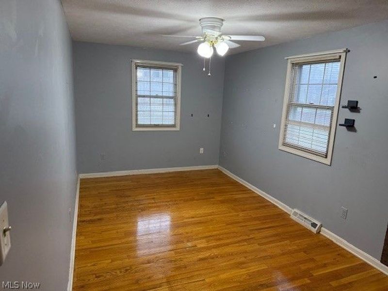 1026 Joy Oval, Seven Hills, OH 44131 Photo 22