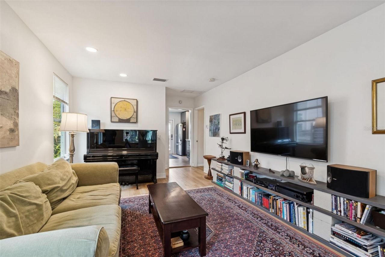 2517 3rd Avenue N, Saint Petersburg, FL 33713 Photo