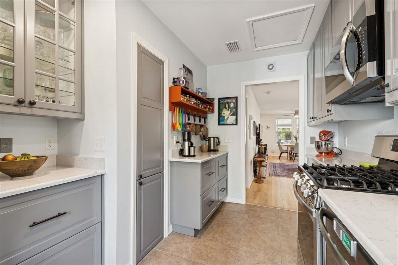 2517 3rd Avenue N, Saint Petersburg, FL 33713 Photo