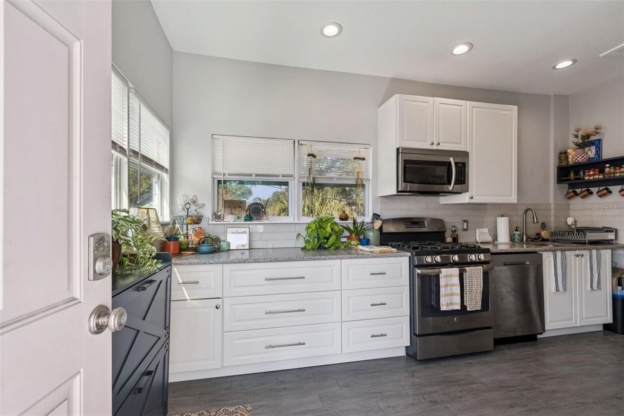 2517 3rd Avenue N, Saint Petersburg, FL 33713 Photo