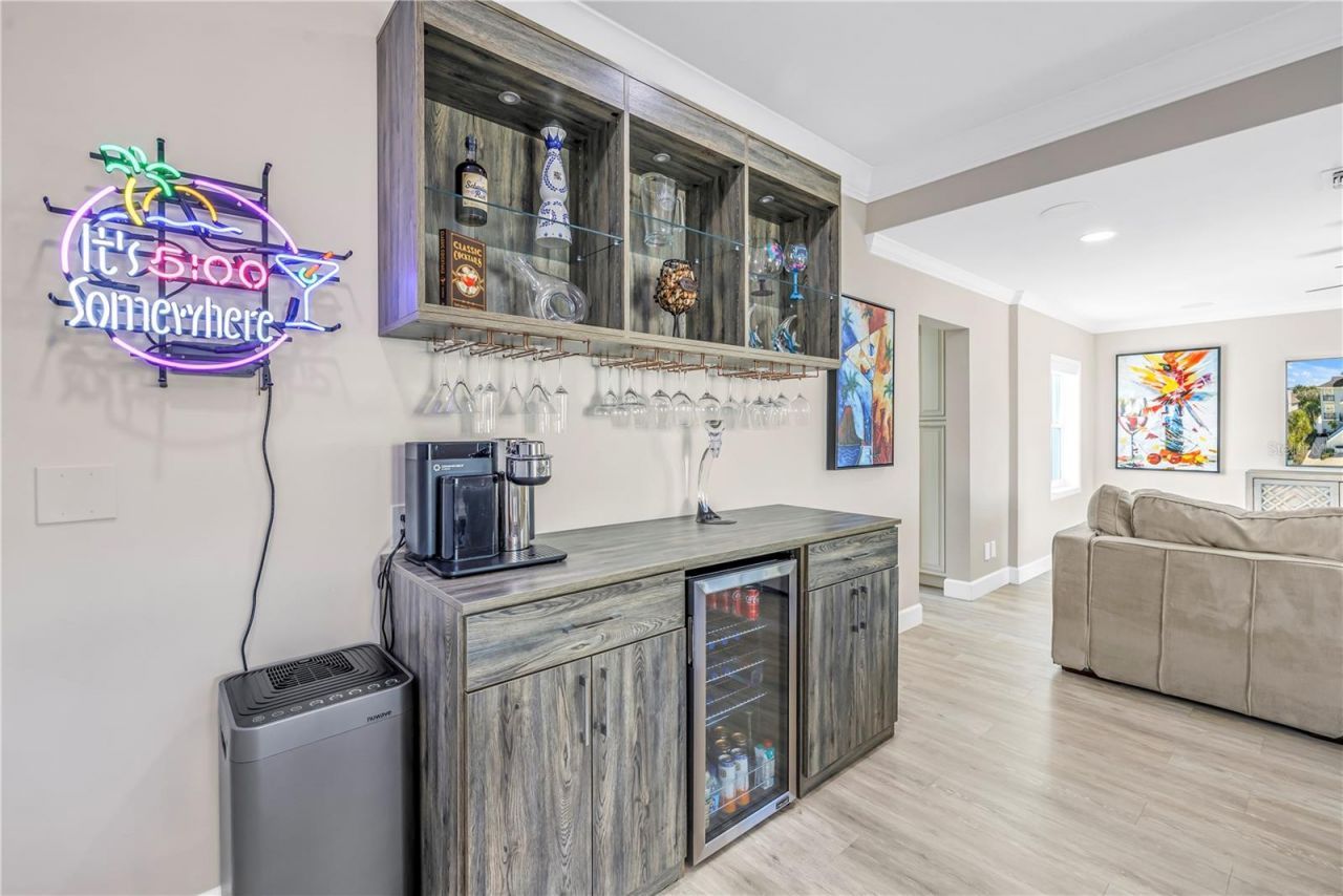 289 8th Avenue N, Tierra Verde, FL 33715 Photo