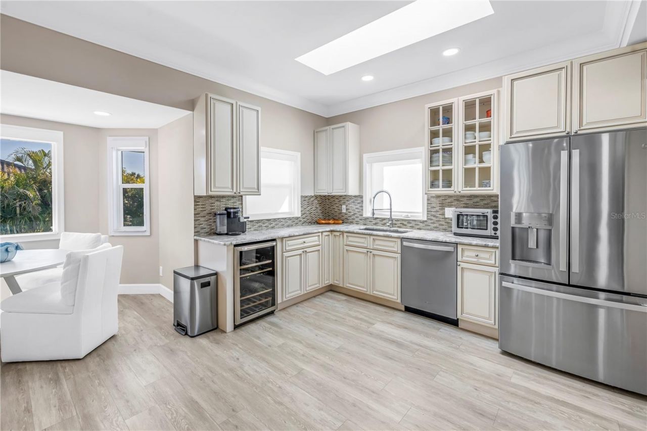 289 8th Avenue N, Tierra Verde, FL 33715 Photo