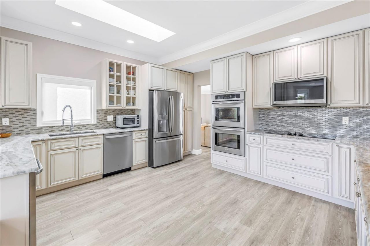 289 8th Avenue N, Tierra Verde, FL 33715 Photo