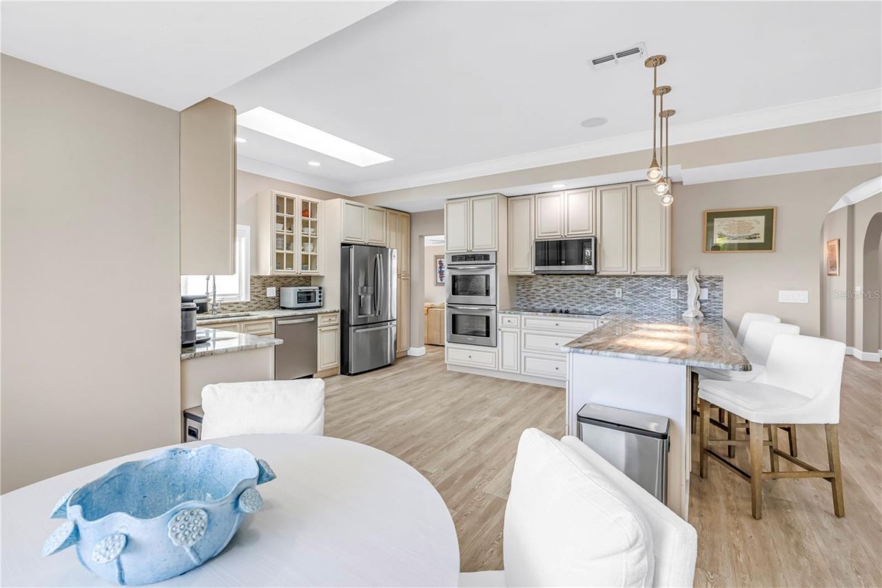 289 8th Avenue N, Tierra Verde, FL 33715 Photo