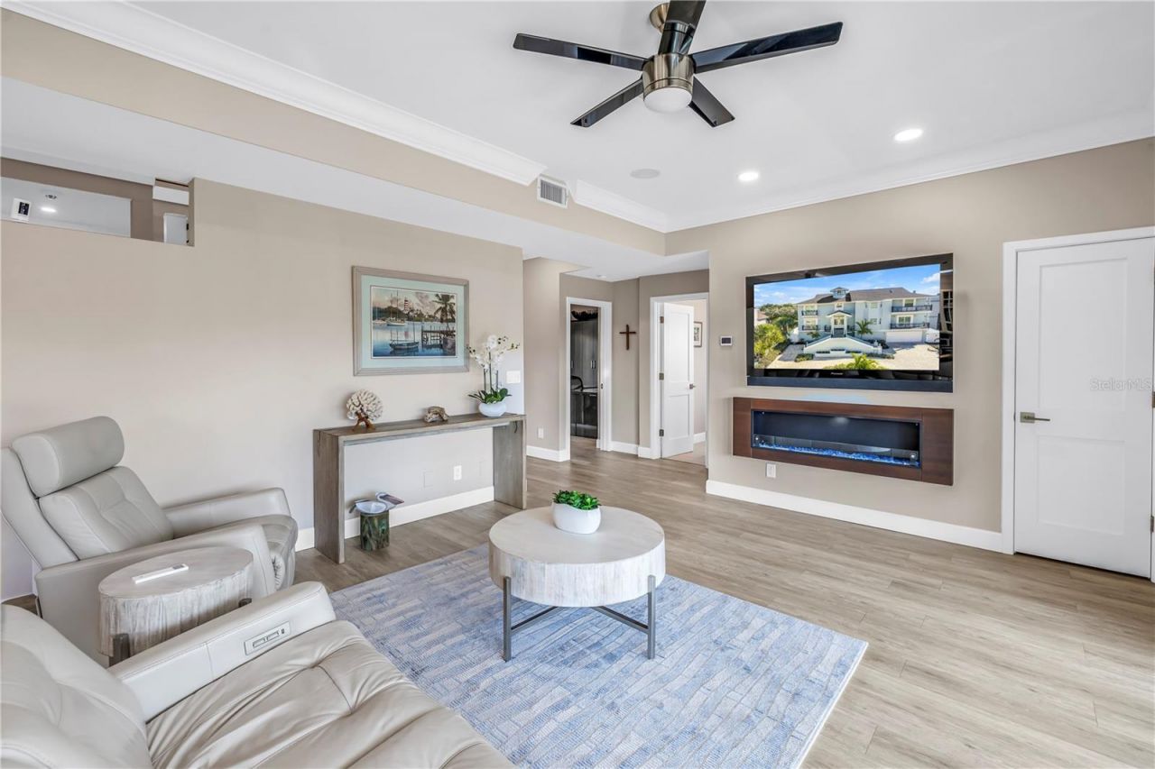 289 8th Avenue N, Tierra Verde, FL 33715 Photo