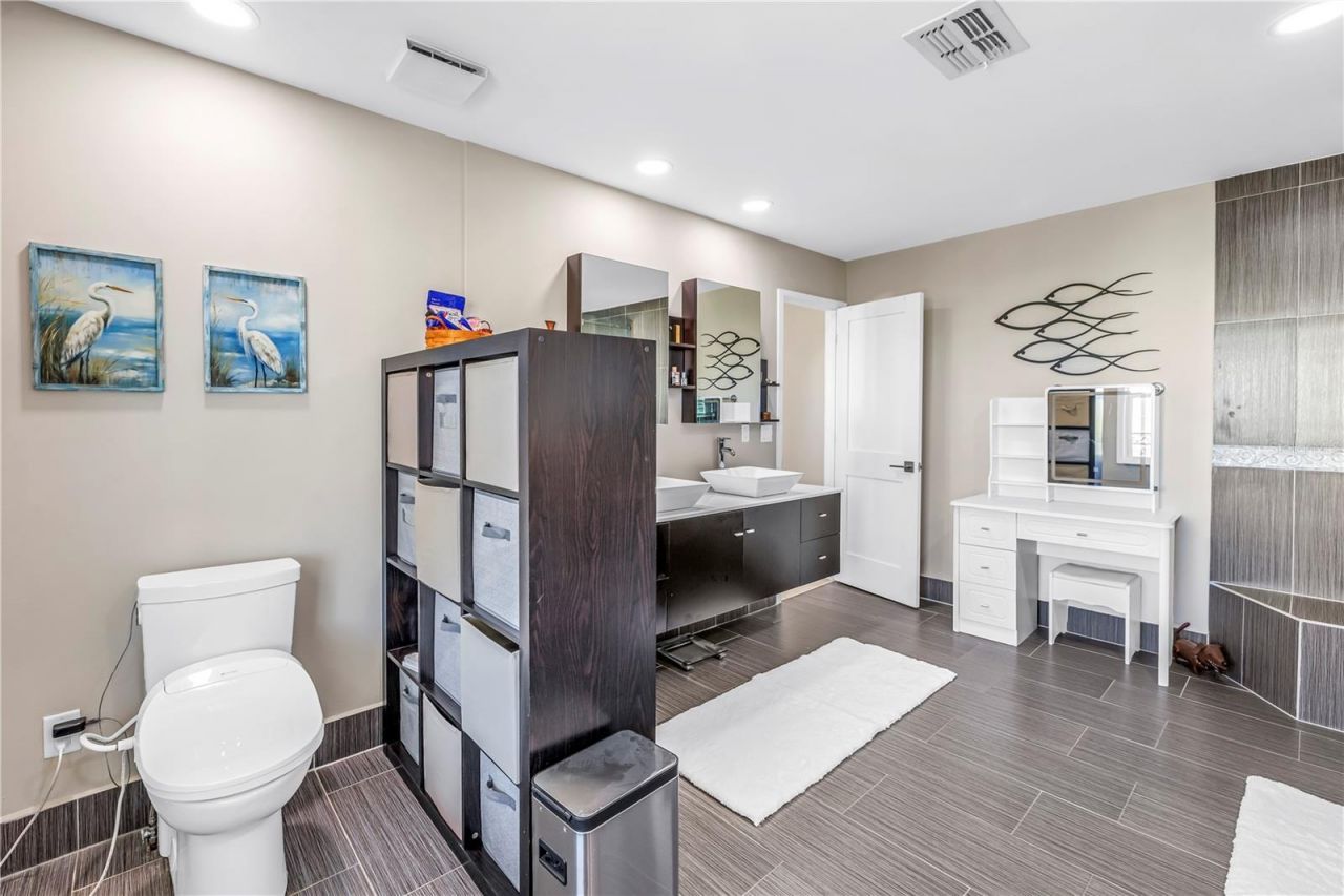 289 8th Avenue N, Tierra Verde, FL 33715 Photo