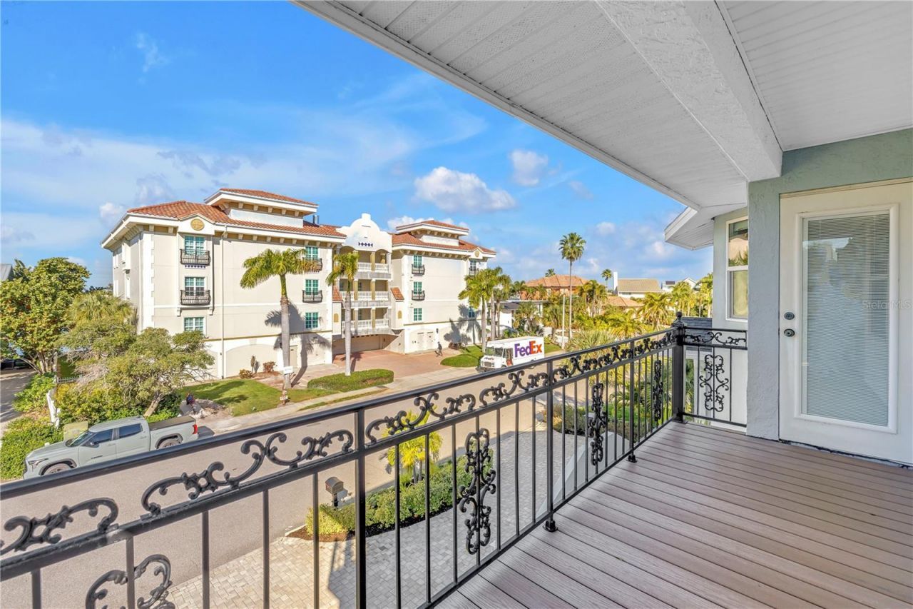 289 8th Avenue N, Tierra Verde, FL 33715 Photo