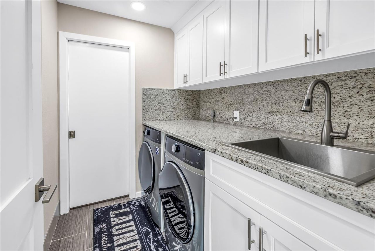 289 8th Avenue N, Tierra Verde, FL 33715 Photo