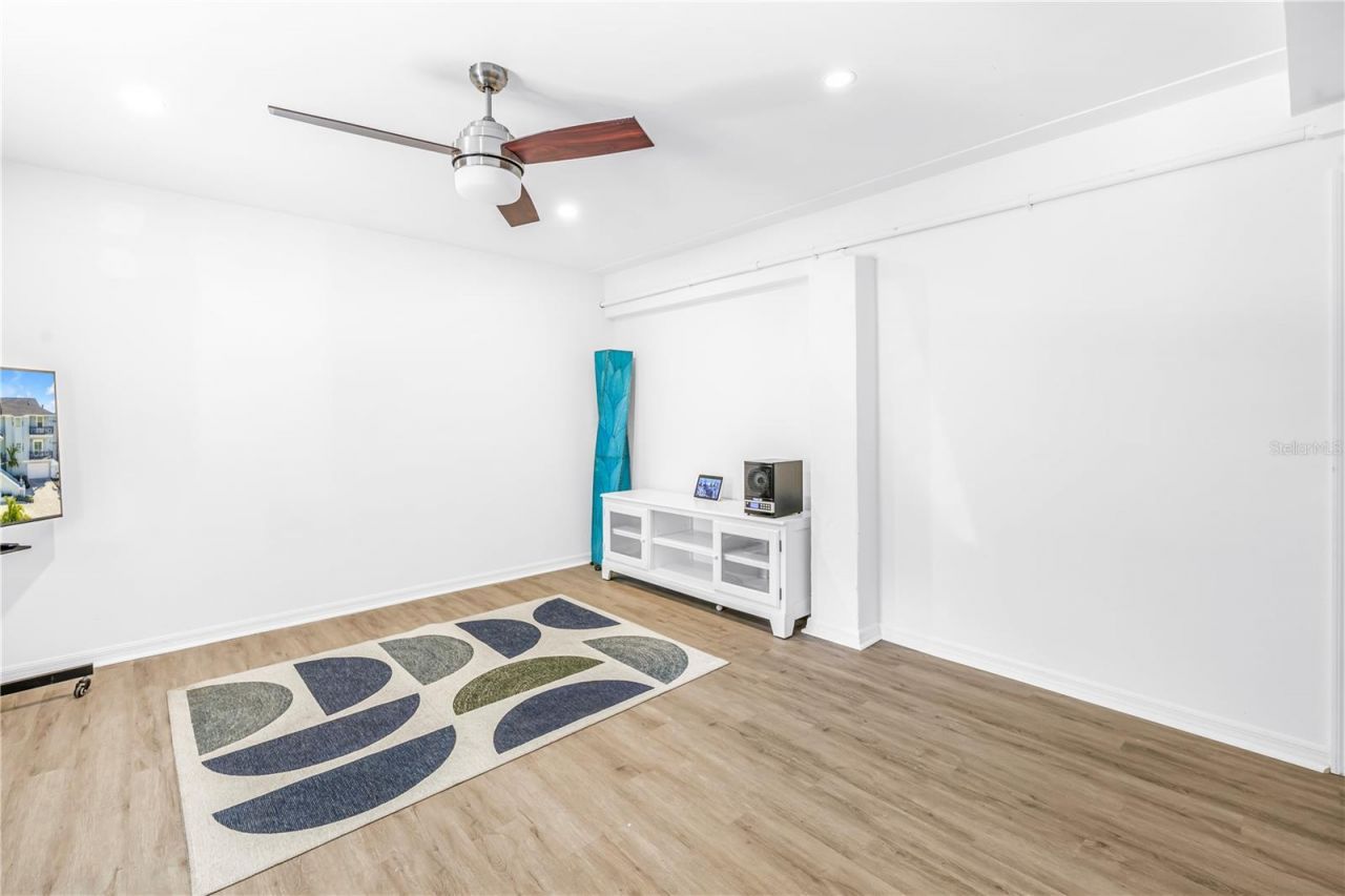 289 8th Avenue N, Tierra Verde, FL 33715 Photo