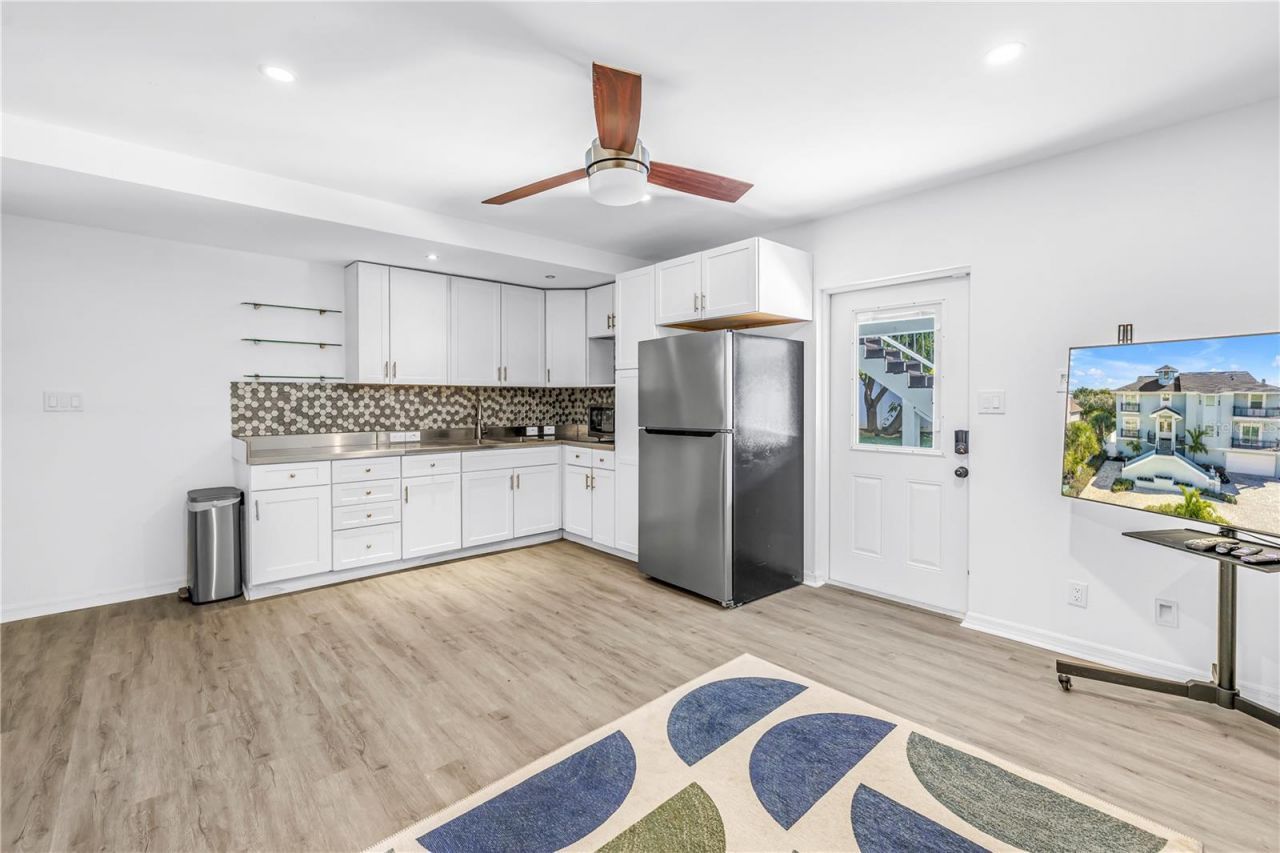 289 8th Avenue N, Tierra Verde, FL 33715 Photo