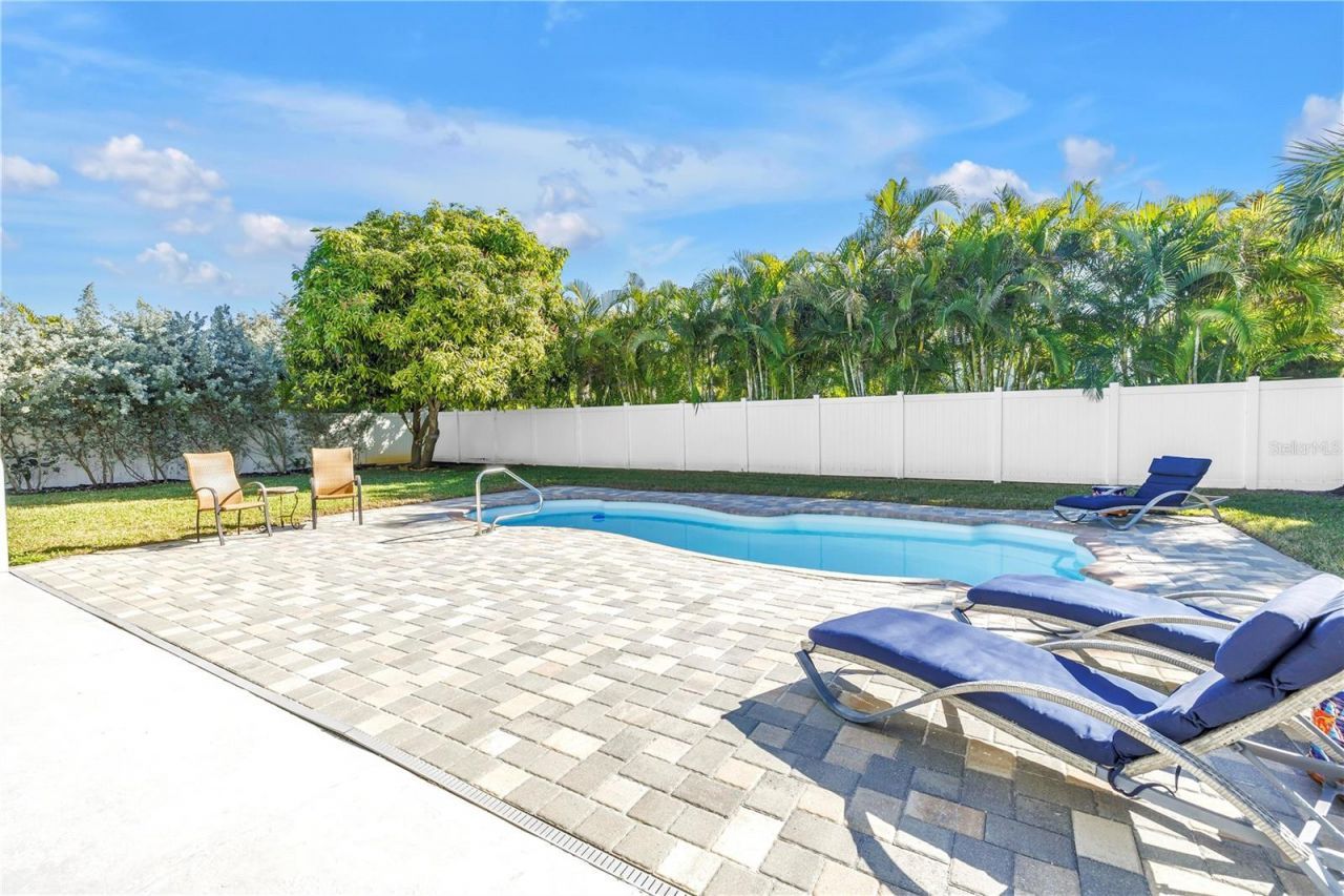 289 8th Avenue N, Tierra Verde, FL 33715 Photo