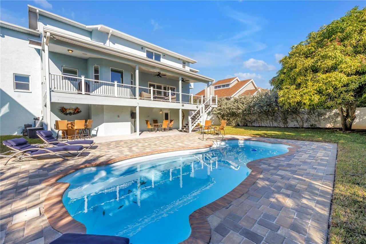 289 8th Avenue N, Tierra Verde, FL 33715 Photo