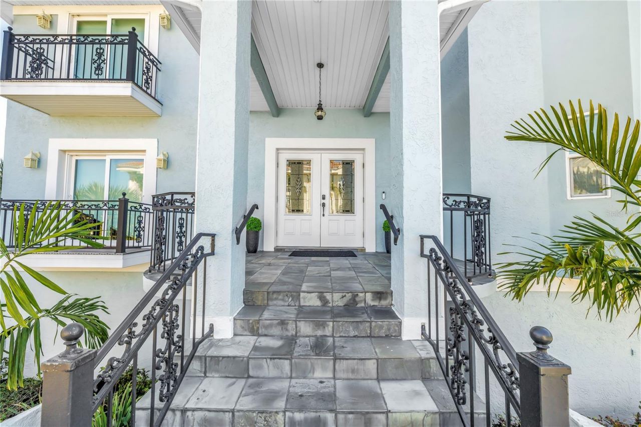 289 8th Avenue N, Tierra Verde, FL 33715 Photo