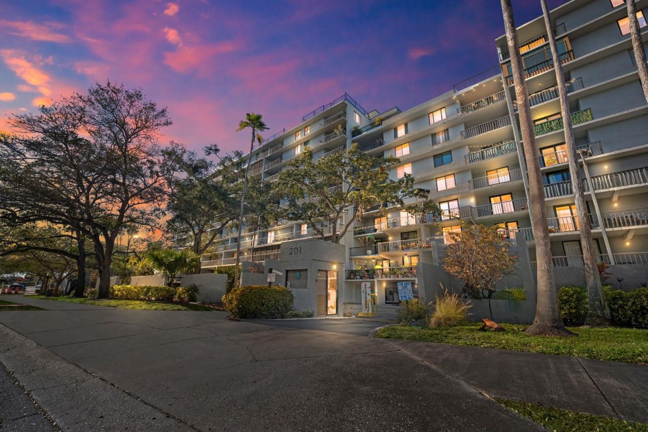 201 W Laurel Street, Unit 310, Tampa, FL 33602 Main Photo