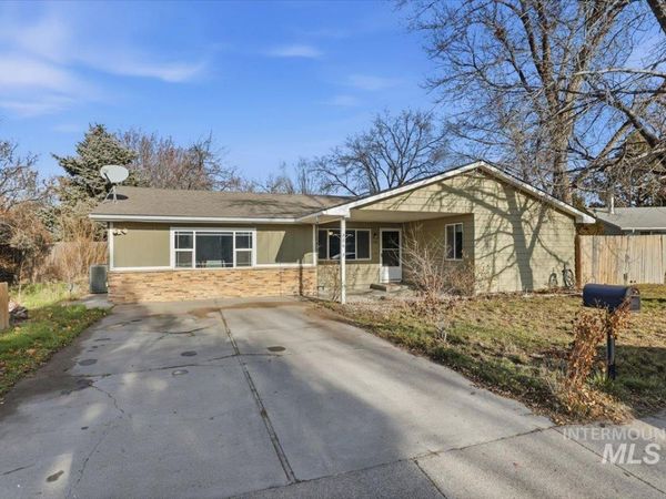 406 W 4th N, Mountain Home, ID 83647