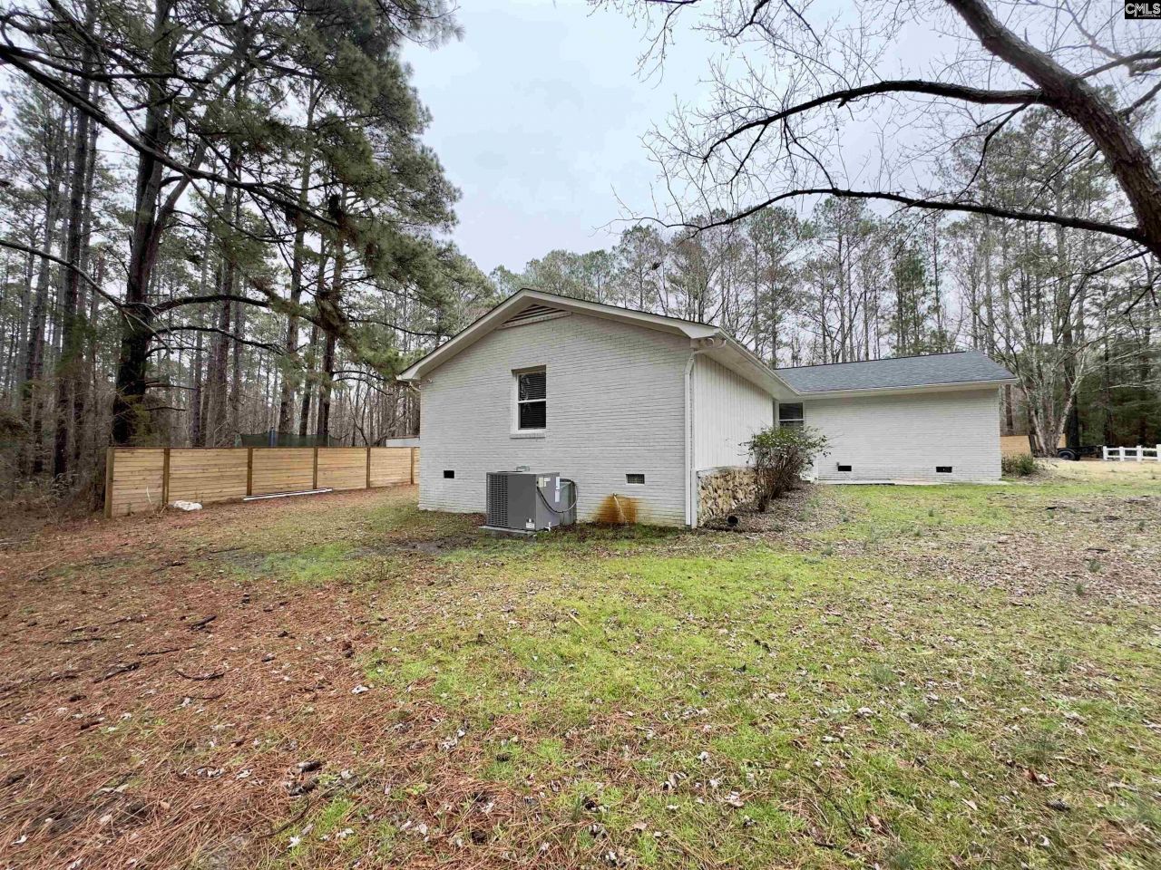 1071 Elgin Road Photo 10