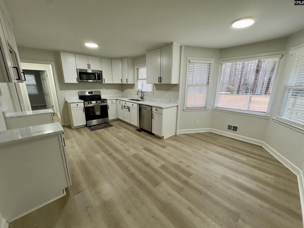 1071 Elgin Road Photo 13