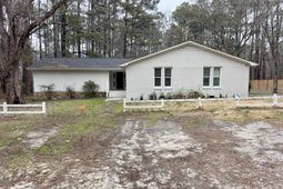 1071 Elgin Road photo 4