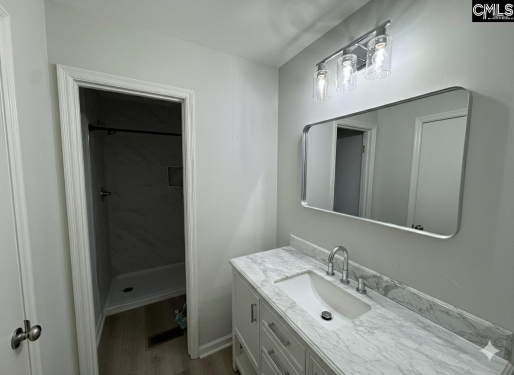 1071 Elgin Road Photo 21