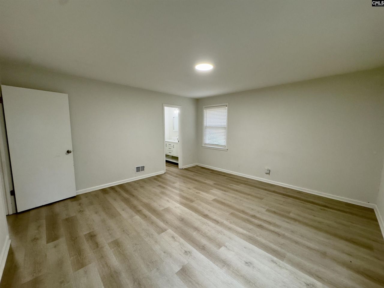 1071 Elgin Road Photo 30