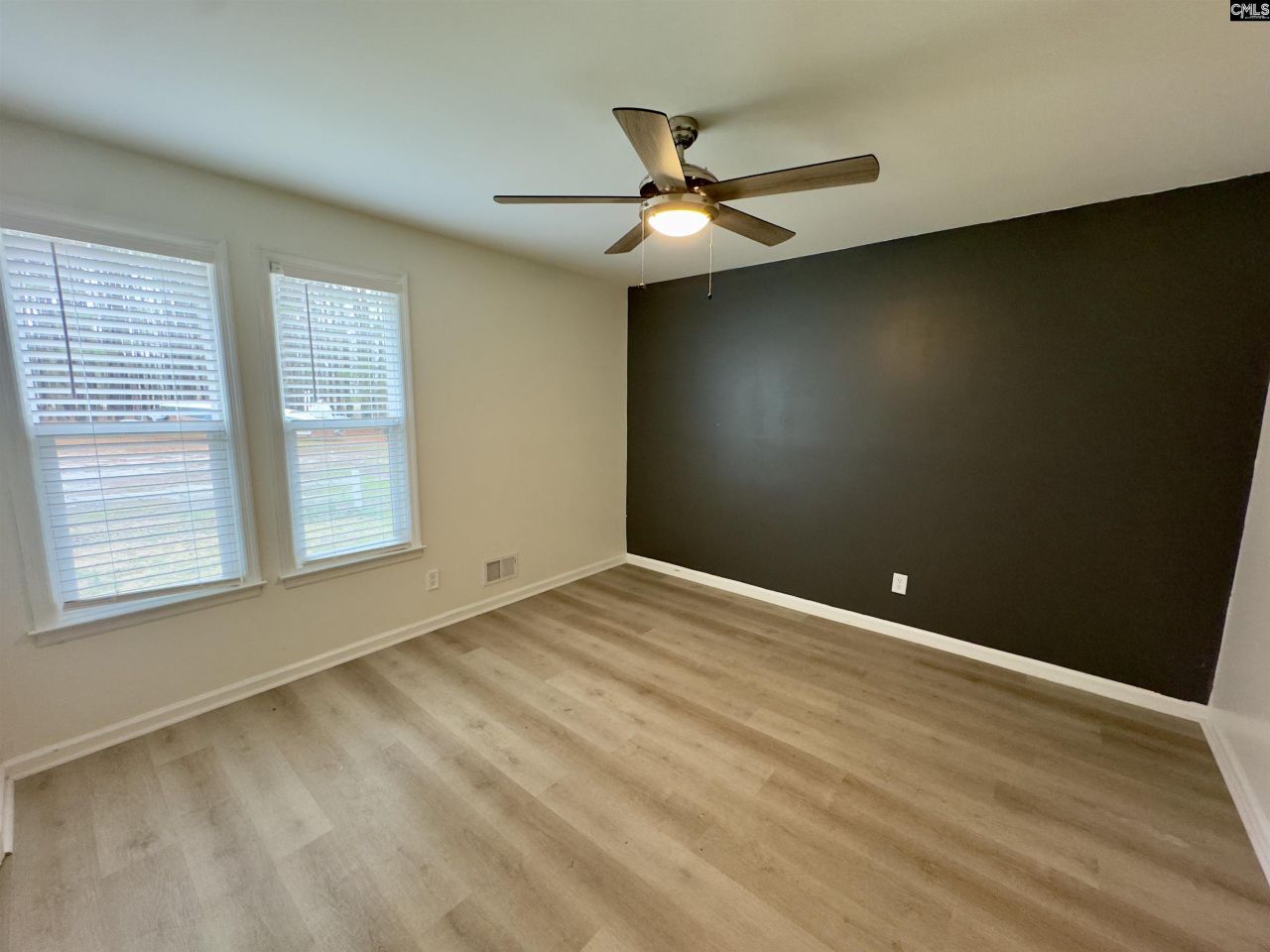 1071 Elgin Road Photo 31