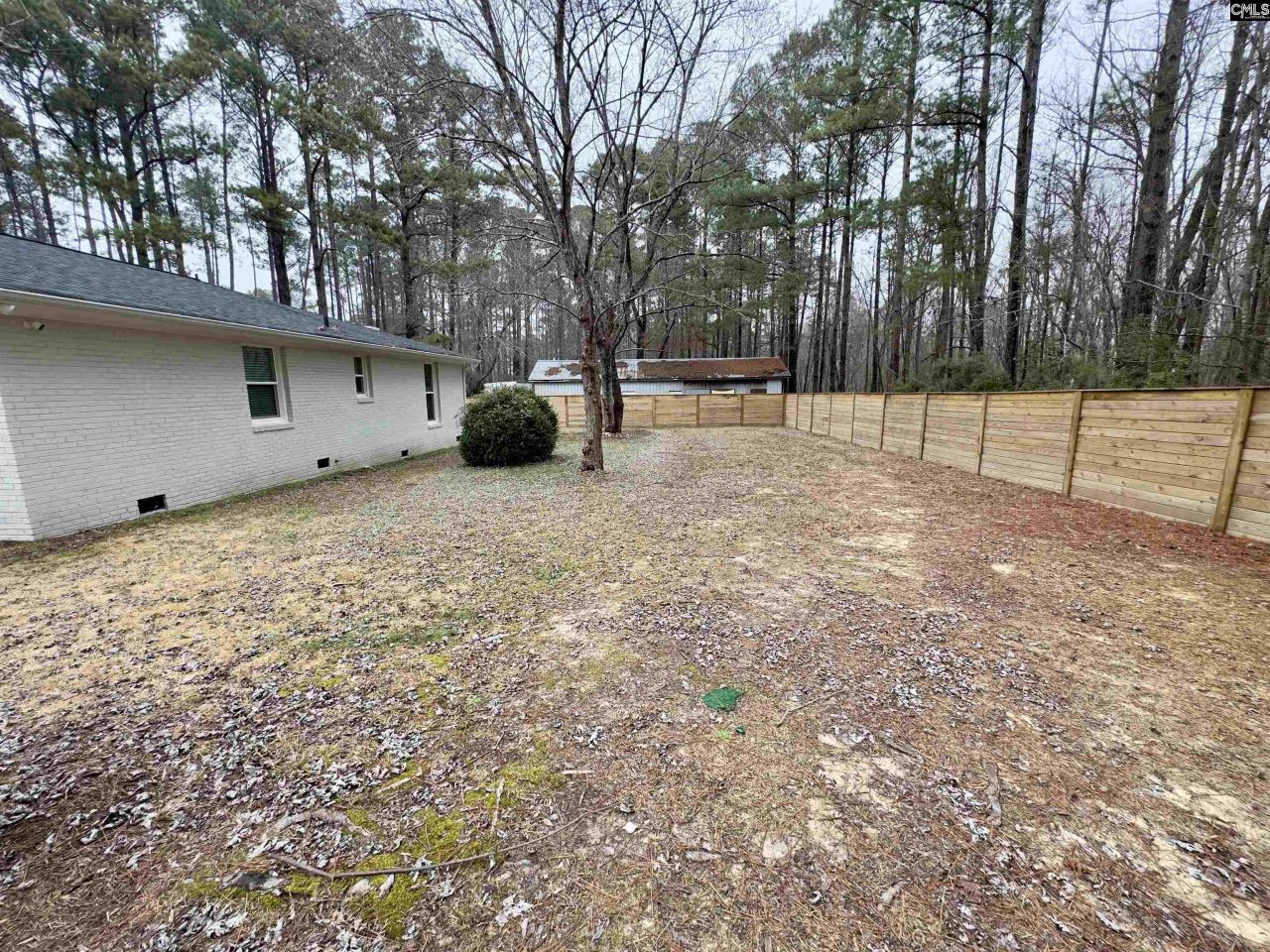 1071 Elgin Road Photo 5