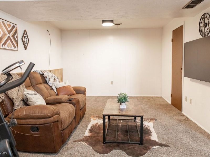 602 W Fernwood Avenue, Toronto, OH 43964 Photo 25