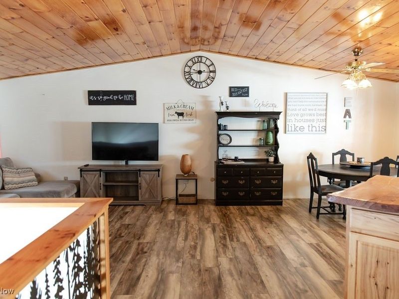 602 W Fernwood Avenue, Toronto, OH 43964 Photo 3