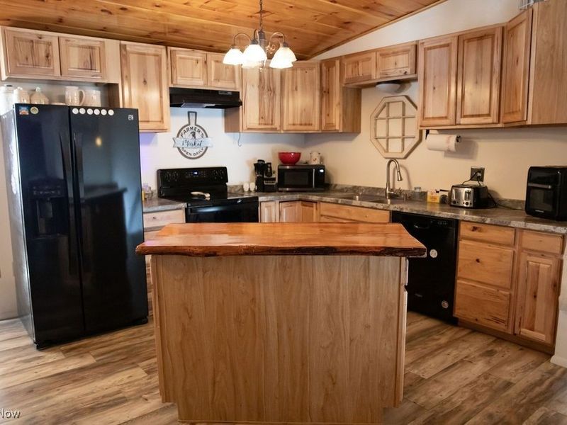 602 W Fernwood Avenue, Toronto, OH 43964 Photo 6