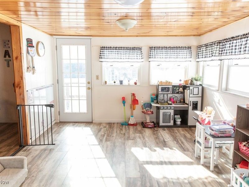 602 W Fernwood Avenue, Toronto, OH 43964 Photo 9