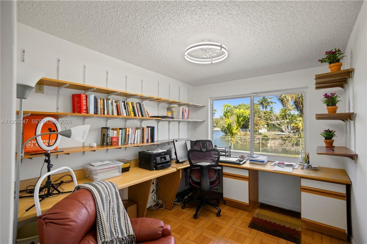 6331 SW 62nd Ter, South Miami, FL 33143 Photo