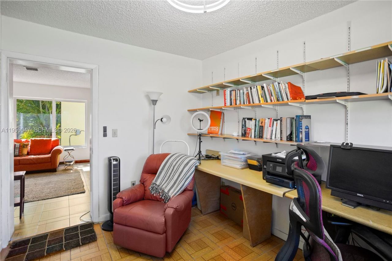 6331 SW 62nd Ter, South Miami, FL 33143 Photo