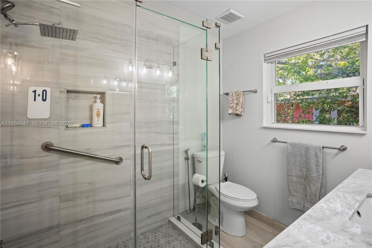 6331 SW 62nd Ter, South Miami, FL 33143 Photo