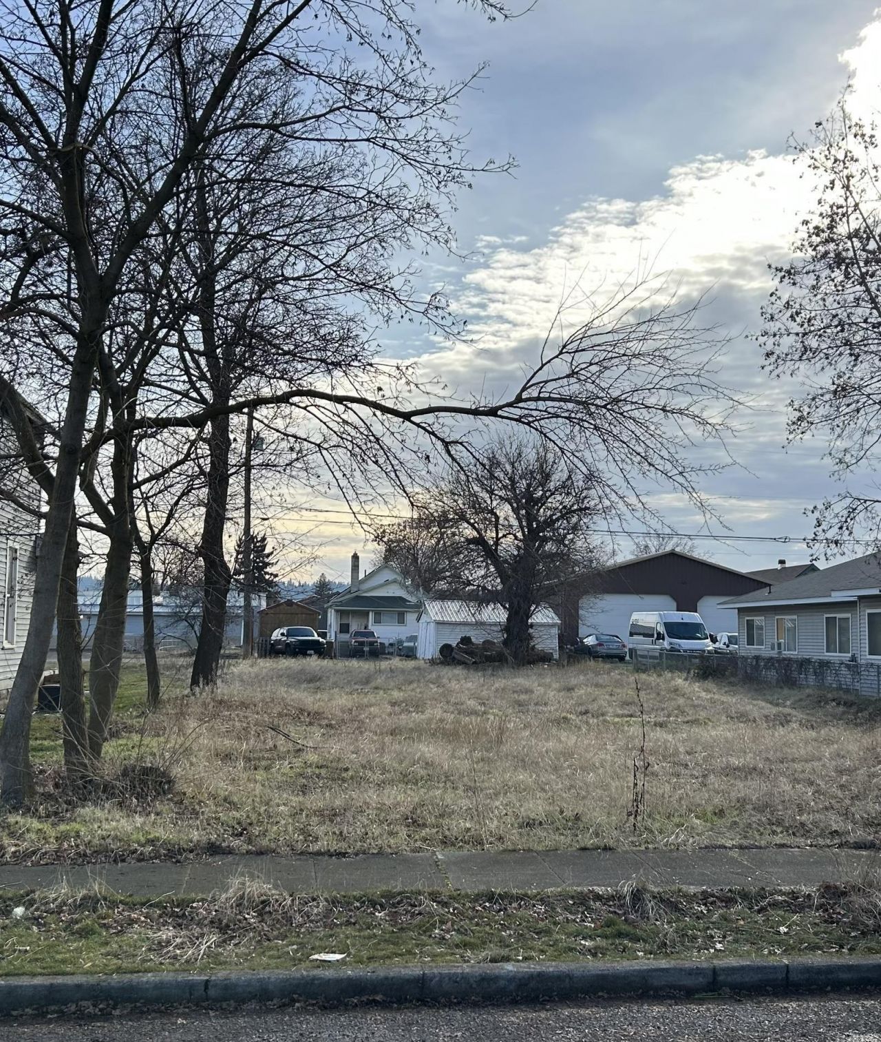 1924 E Sharp Ave, Spokane, WA 99202 Main Photo