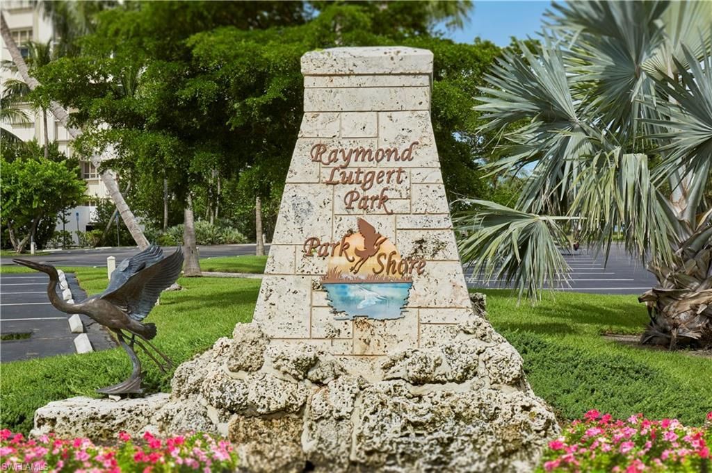 4916 Crayton Rd, Naples, FL 34103 Photo