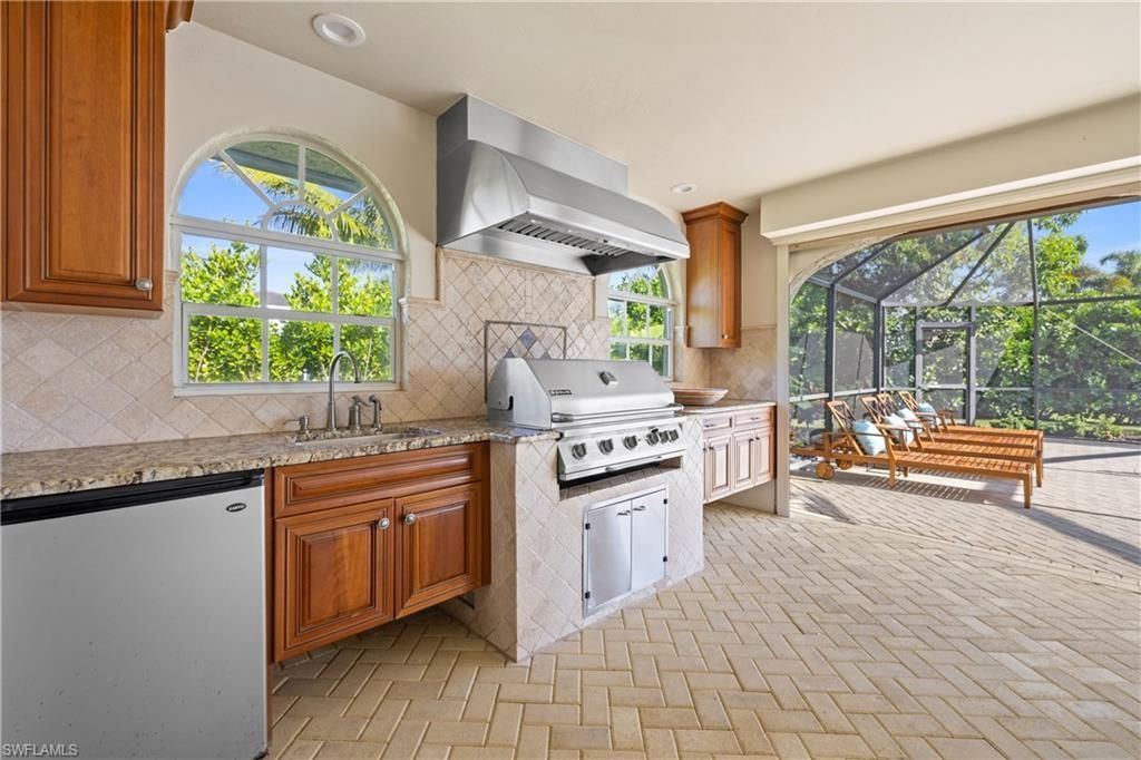 4916 Crayton Rd, Naples, FL 34103 Photo