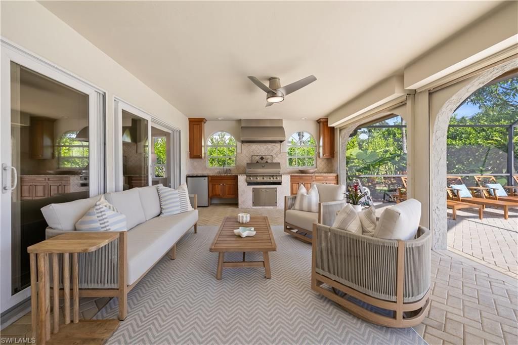 4916 Crayton Rd, Naples, FL 34103 Photo