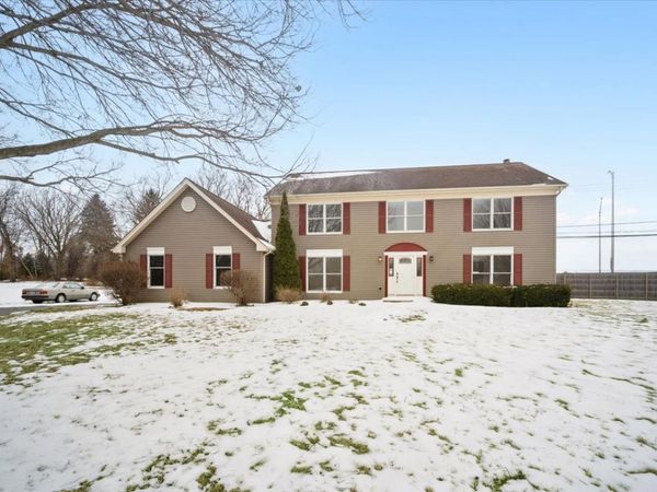 747 Jamestowne Court, Sleepy Hollow, IL 60118