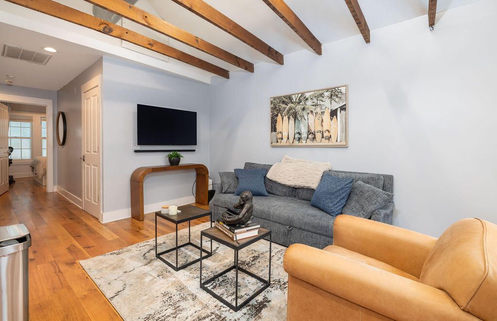 381 Sumter Street Photo 10