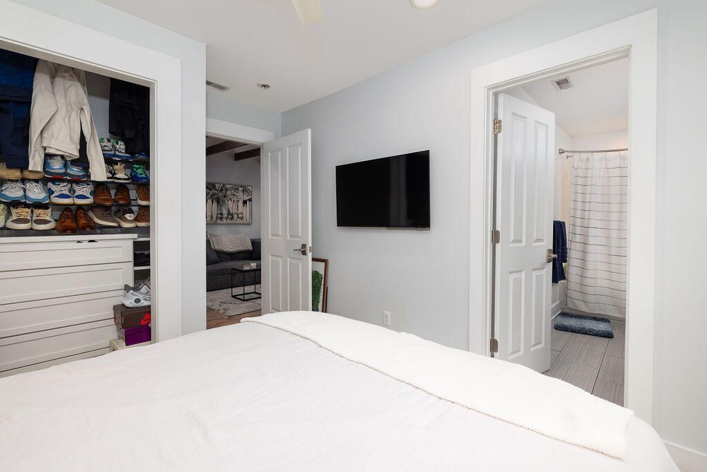 381 Sumter Street Photo 17