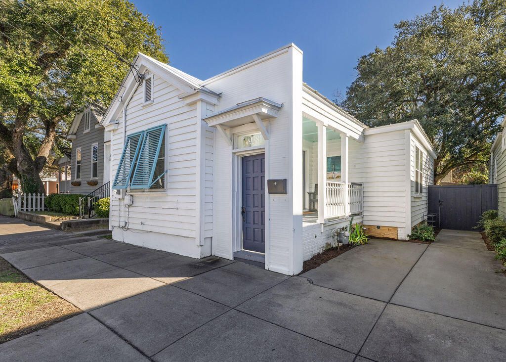 381 Sumter Street Photo 4