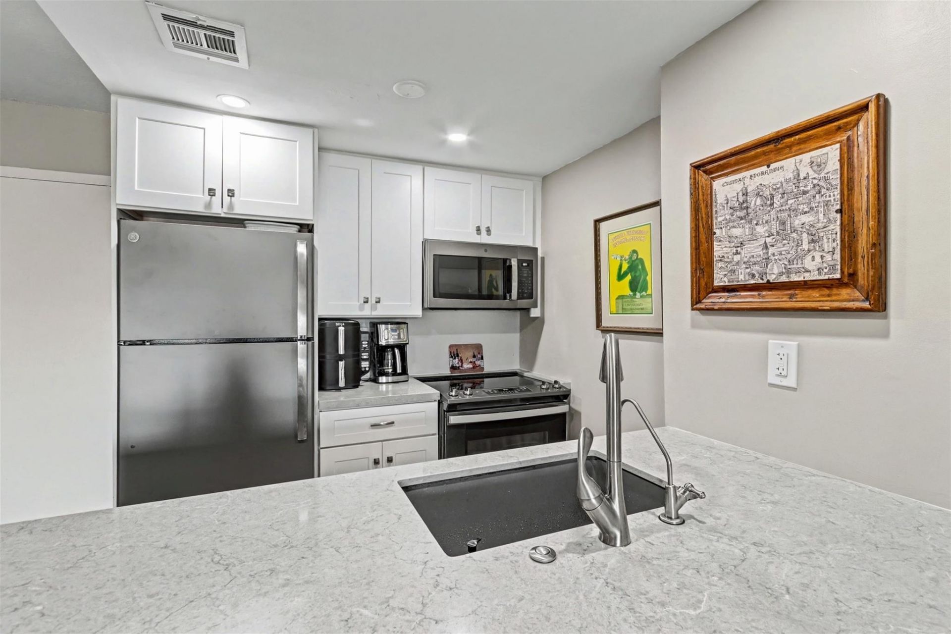 3212 NE 12th Street, Unit 502, Pompano Beach, FL 33062 Photo