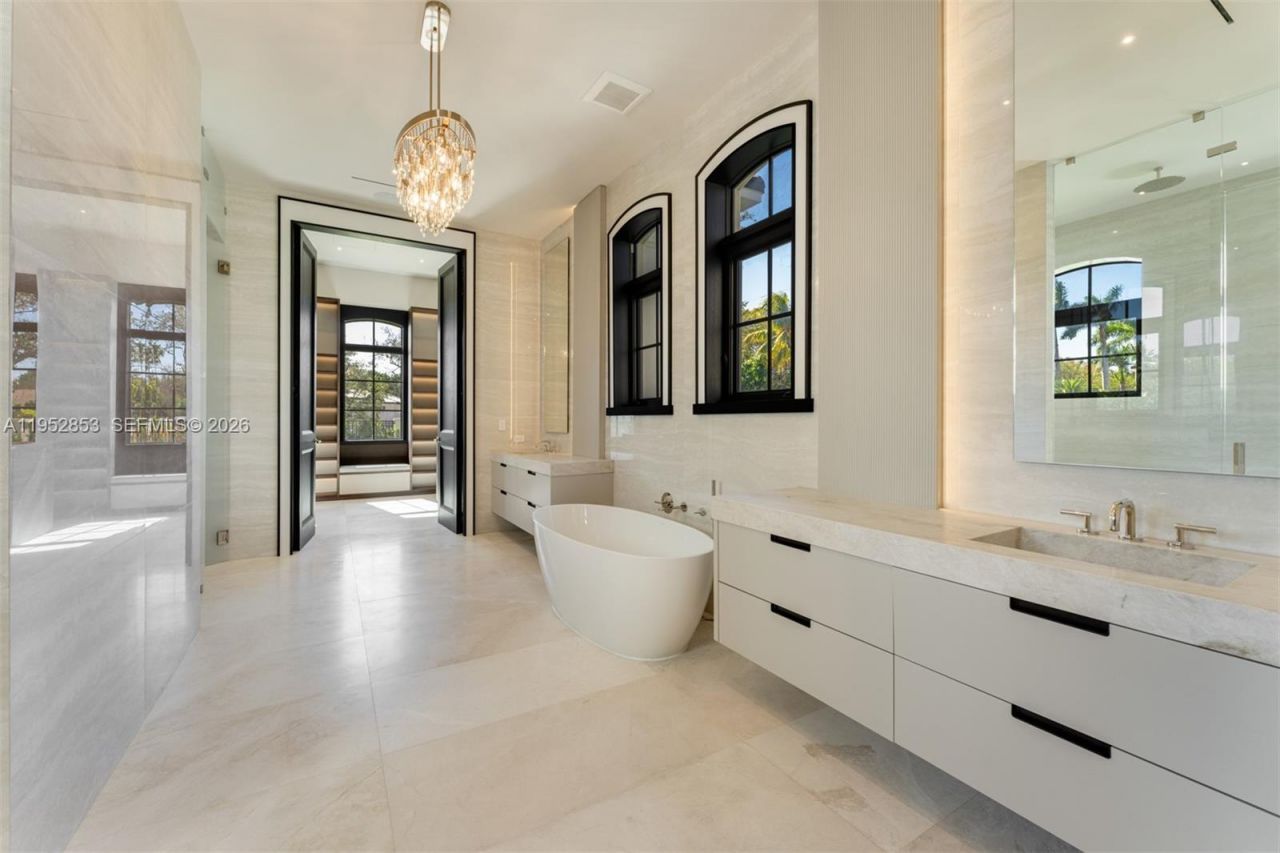 5901 SW 107th St, Pinecrest, FL 33156 Photo