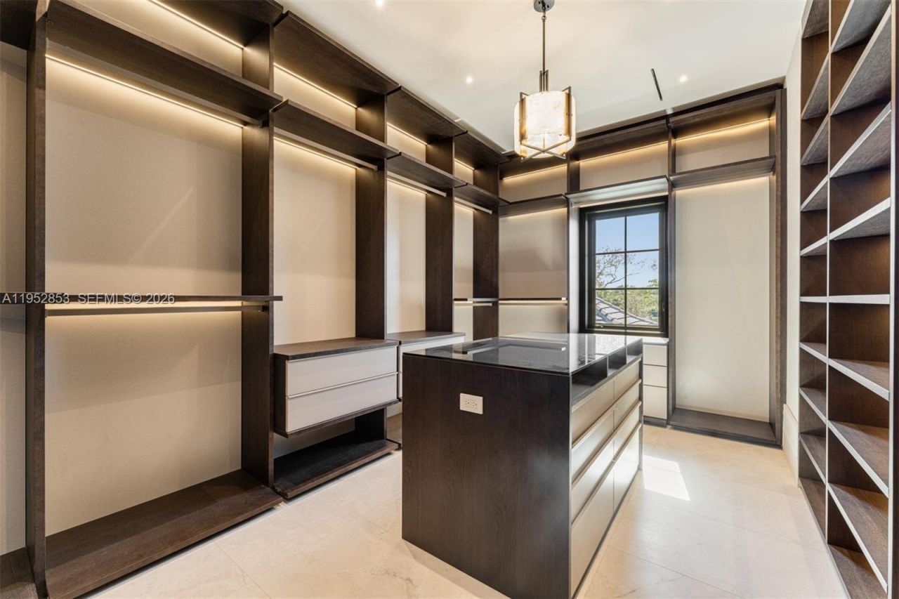 5901 SW 107th St, Pinecrest, FL 33156 Photo