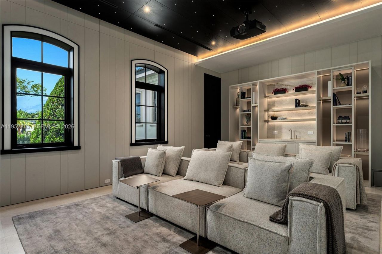 5901 SW 107th St, Pinecrest, FL 33156 Photo