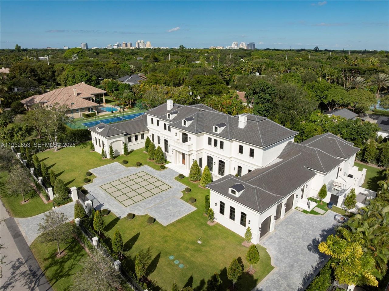 5901 SW 107th St, Pinecrest, FL 33156 Photo