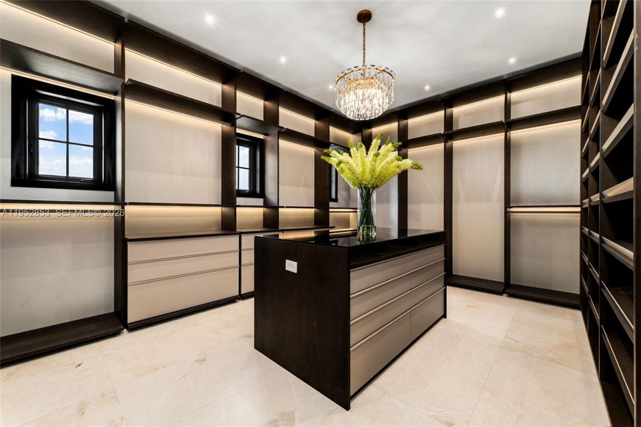 5901 SW 107th St, Pinecrest, FL 33156 Photo