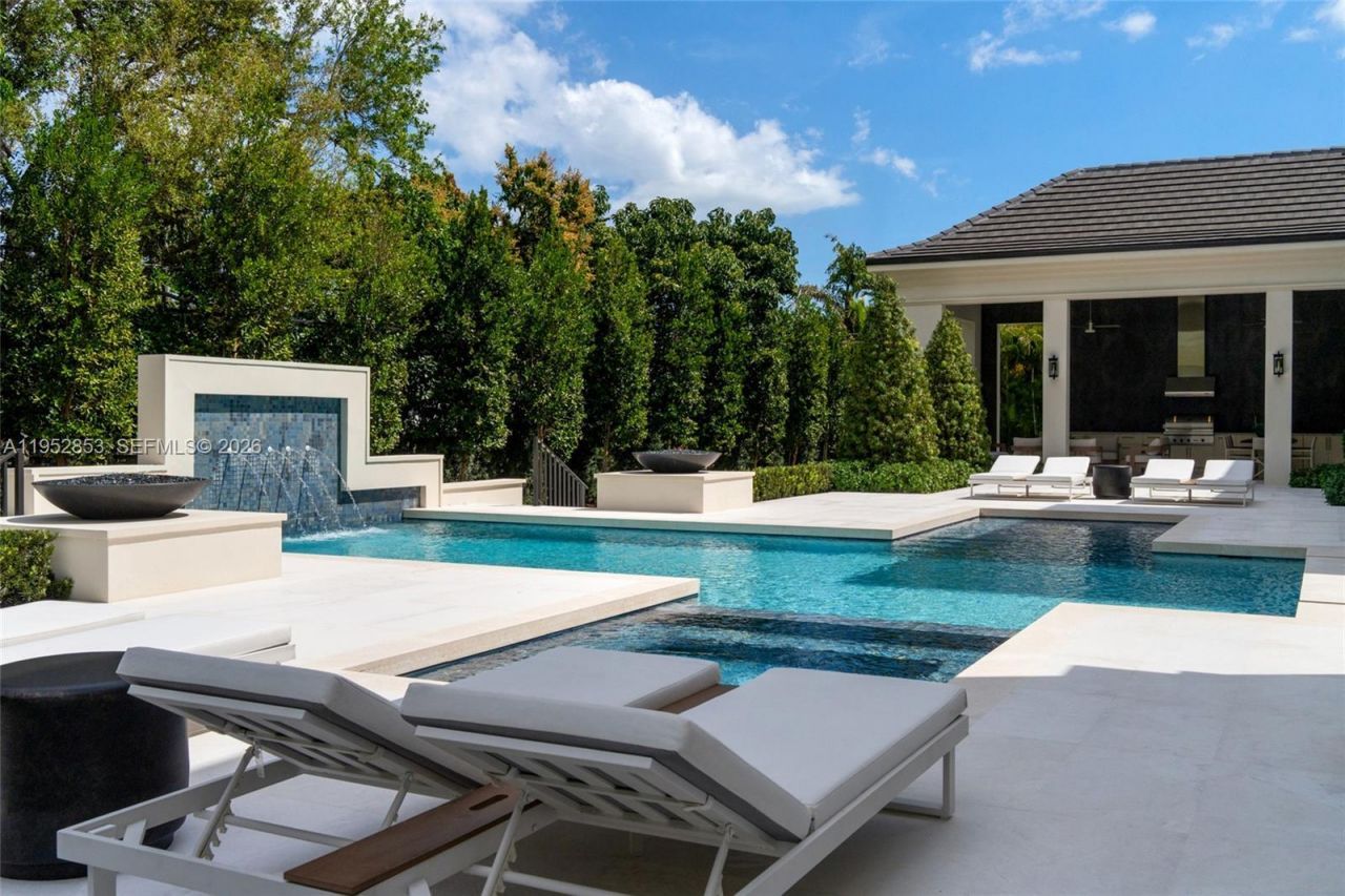 5901 SW 107th St, Pinecrest, FL 33156 Photo